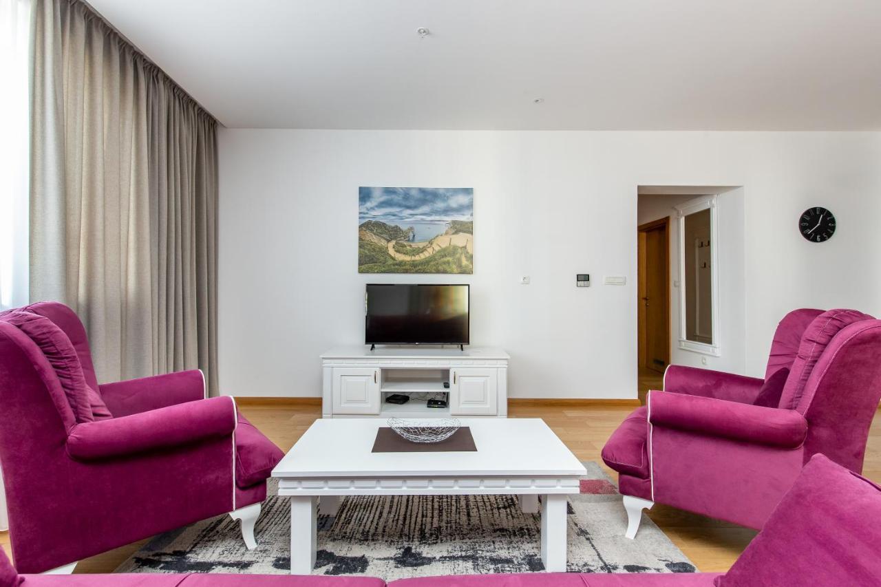 Apartments Lora In Apart-Hotel Budva Kültér fotó