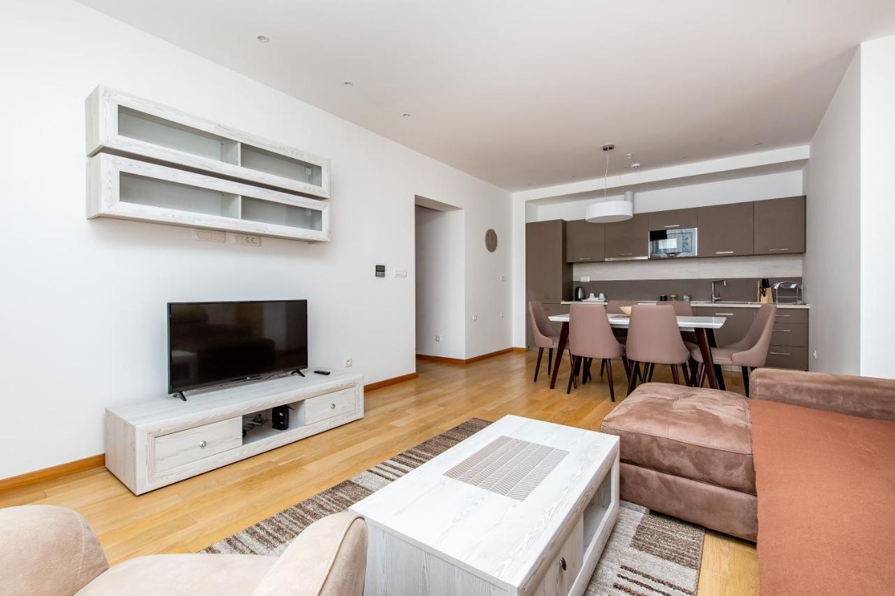 Apartments Lora In Apart-Hotel Budva Kültér fotó