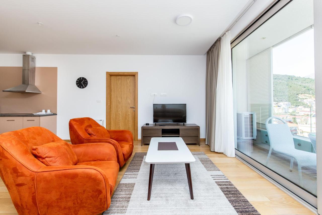 Apartments Lora In Apart-Hotel Budva Kültér fotó