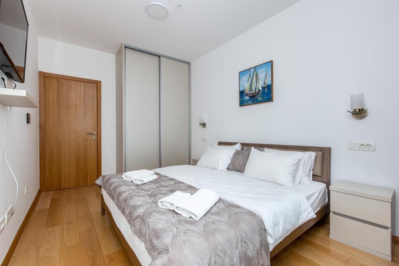 Apartments Lora In Apart-Hotel Budva Kültér fotó